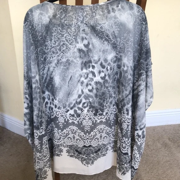 Animal Print Chicos blouse - Picture 3 of 4